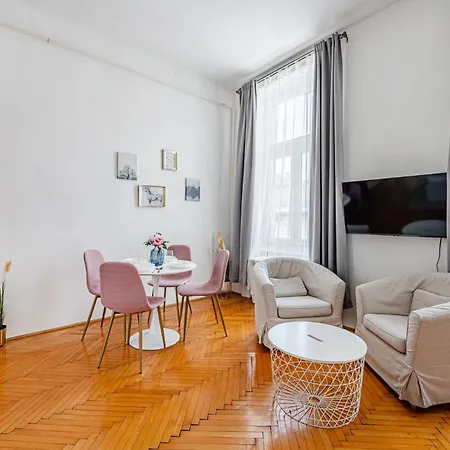 Urban Charm Ac And Bathtub * Budapest