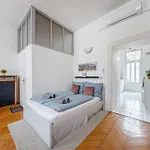 Urban Charm Ac And Bathtub Lejlighed Budapest